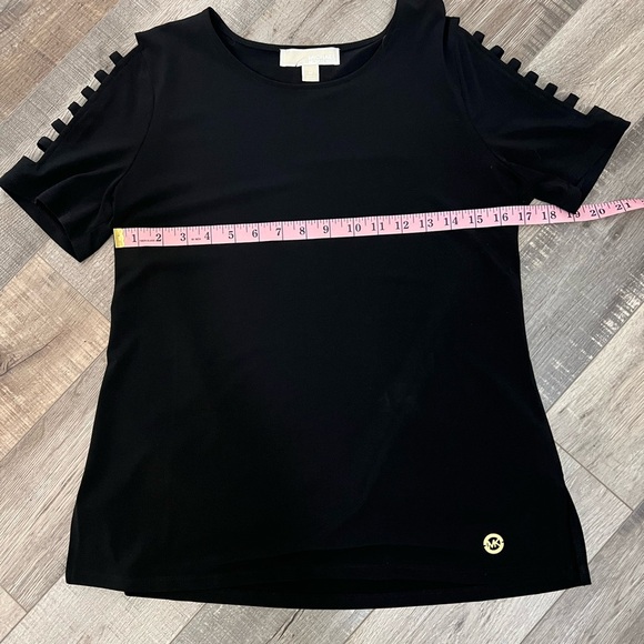 Michael Kors Black Short Sleeve Top with Cut-Out Details size M EUC - Picture 5 of 7